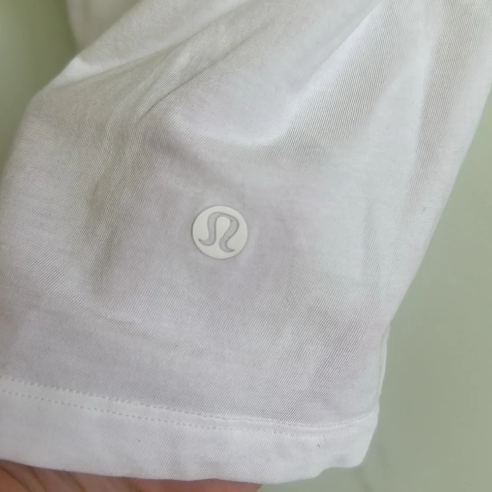 Lululemon White Crescent Tank Size 8 - Picture 6 of 10